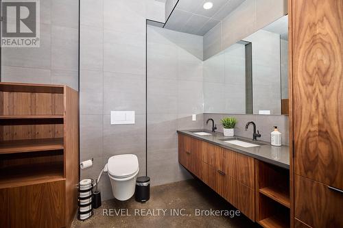 1508 Gregory Road, St. Catharines, ON - Indoor Photo Showing Bathroom