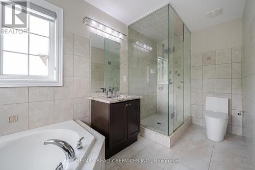 100 Bayhampton Drive, Brampton (Vales Of Castlemore), ON - Indoor Photo Showing Bathroom