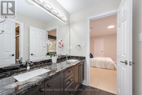 100 Bayhampton Drive, Brampton (Vales Of Castlemore), ON - Indoor Photo Showing Bathroom