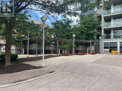 606 - 1600 Keele Street, Toronto (Keelesdale-Eglinton West), ON - Outdoor With Balcony