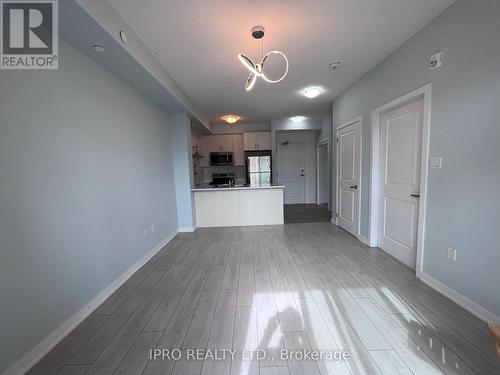 326 - 101 Shoreview Place, Hamilton (Stoney Creek), ON - Indoor Photo Showing Kitchen