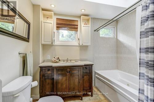 173 Main Street N, Hamilton (Waterdown), ON - Indoor Photo Showing Bathroom