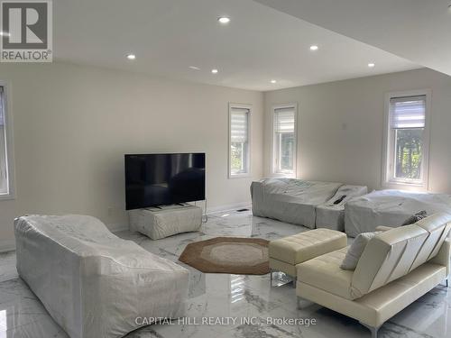 20A Hargrave Road, Kawartha Lakes, ON - Indoor Photo Showing Living Room