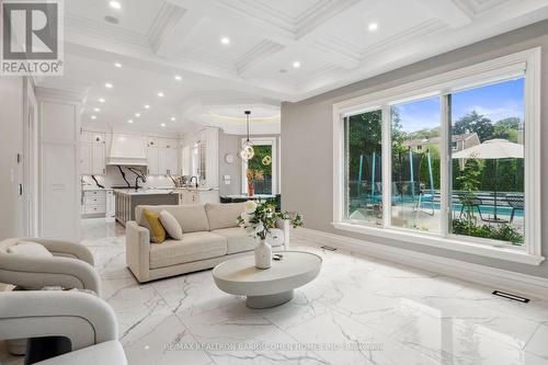 125 Munro Boulevard, Toronto (St. Andrew-Windfields), ON - Indoor Photo Showing Living Room