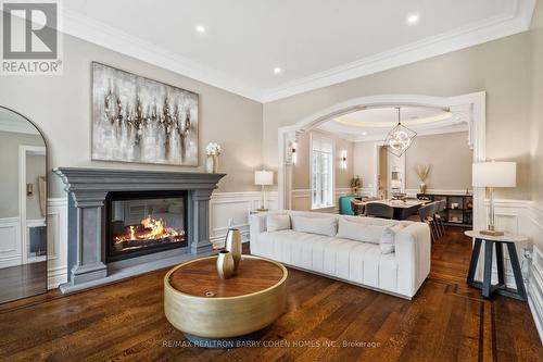 125 Munro Boulevard, Toronto (St. Andrew-Windfields), ON - Indoor Photo Showing Living Room With Fireplace