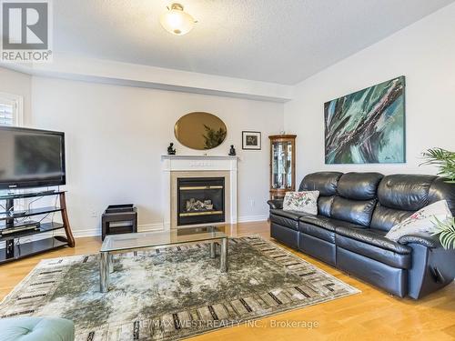 23 Sunset Ridge, Vaughan (Sonoma Heights), ON - Indoor Photo Showing Living Room With Fireplace