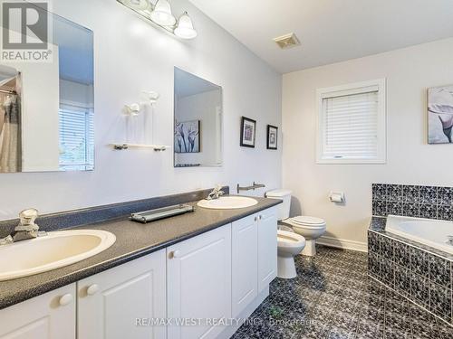 23 Sunset Ridge, Vaughan (Sonoma Heights), ON - Indoor Photo Showing Bathroom