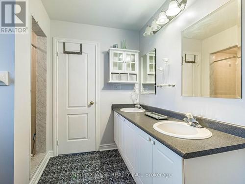 23 Sunset Ridge, Vaughan (Sonoma Heights), ON - Indoor Photo Showing Bathroom