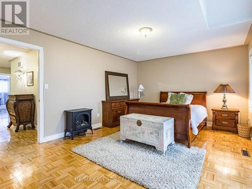 23 Sunset Ridge, Vaughan (Sonoma Heights), ON - Indoor Photo Showing Bedroom