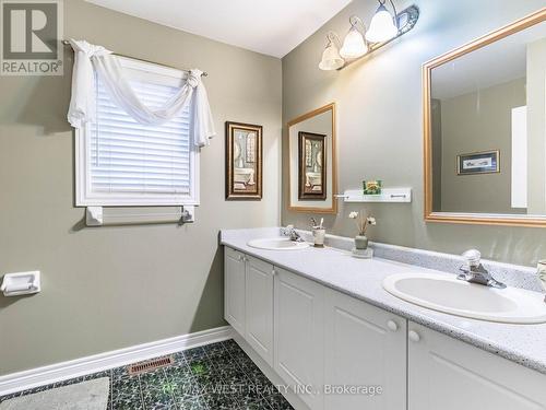 23 Sunset Ridge, Vaughan (Sonoma Heights), ON - Indoor Photo Showing Bathroom