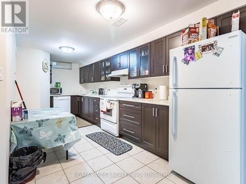 23 Sunset Ridge, Vaughan (Sonoma Heights), ON - Indoor Photo Showing Kitchen