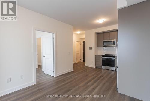 1014 - 3220 William Coltson Avenue, Oakville, ON - Indoor Photo Showing Kitchen