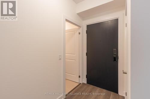 1014 - 3220 William Coltson Avenue, Oakville, ON - Indoor Photo Showing Other Room