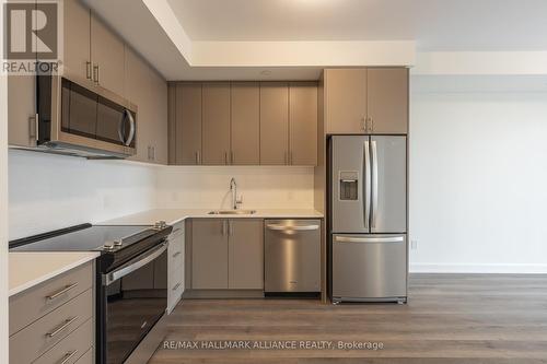 1014 - 3220 William Coltson Avenue, Oakville, ON - Indoor Photo Showing Kitchen