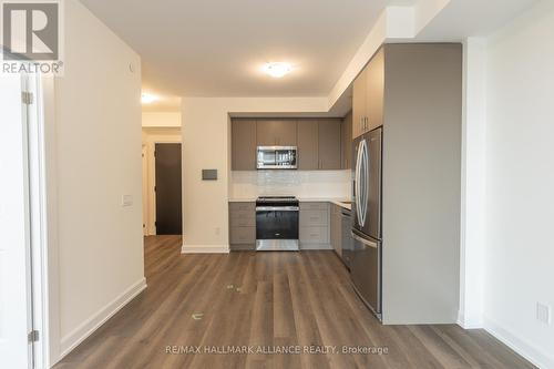 1014 - 3220 William Coltson Avenue, Oakville, ON - Indoor Photo Showing Kitchen