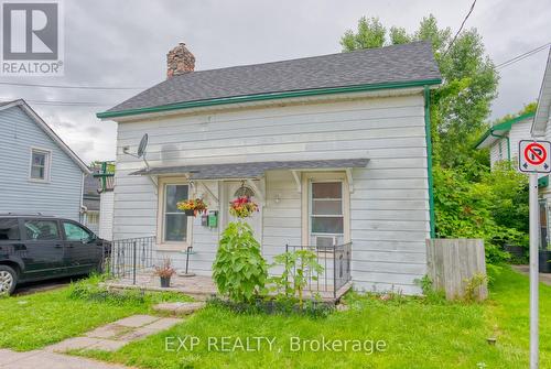 4 Cedar Street, Quinte West, ON - Outdoor