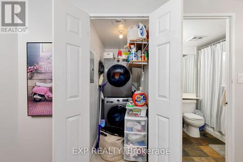 302 - 230 King Street E, Toronto (Moss Park), ON - Indoor Photo Showing Laundry Room