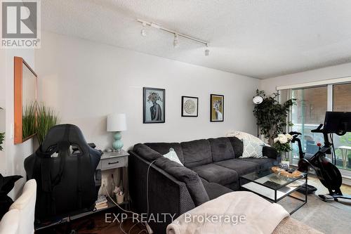 302 - 230 King Street E, Toronto (Moss Park), ON - Indoor Photo Showing Living Room