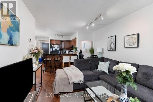 302 - 230 King Street E, Toronto (Moss Park), ON - Indoor Photo Showing Living Room