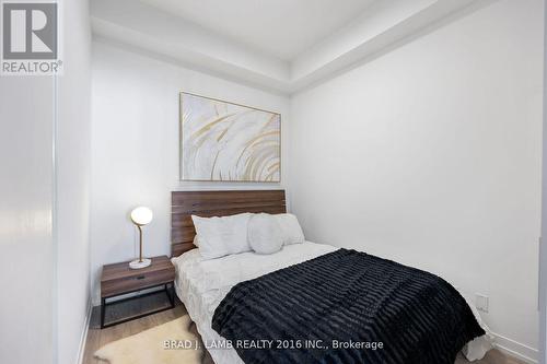 733 - 2020 Bathurst Street, Toronto (Humewood-Cedarvale), ON - Indoor Photo Showing Bedroom