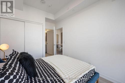 733 - 2020 Bathurst Street, Toronto (Humewood-Cedarvale), ON - Indoor Photo Showing Bedroom