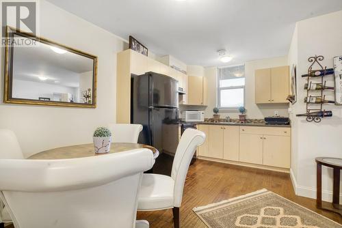 3211 Pinot Noir Place, West Kelowna, BC - Indoor Photo Showing Dining Room