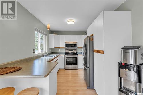 14 Mallard Cove, Big Shell, SK - Indoor Photo Showing Kitchen With Double Sink