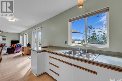 14 Mallard Cove, Big Shell, SK - Indoor Photo Showing Kitchen With Double Sink