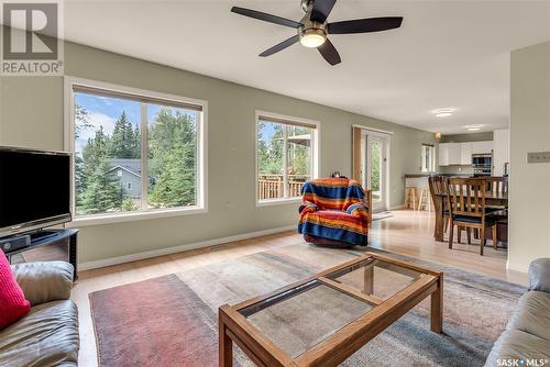 14 Mallard Cove, Big Shell, SK - Indoor Photo Showing Living Room