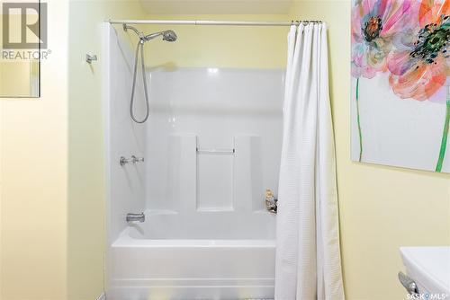 14 Mallard Cove, Big Shell, SK - Indoor Photo Showing Bathroom