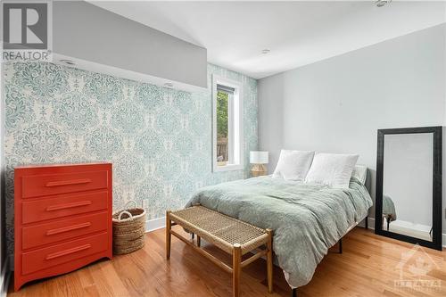 62 Upper Lorne Place, Ottawa, ON - Indoor Photo Showing Bedroom