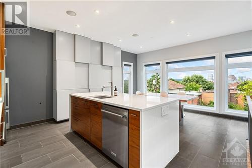 62 Upper Lorne Place, Ottawa, ON - Indoor Photo Showing Kitchen