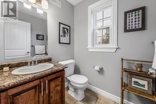 117 Hayward Avenue, St. John'S, NL - Indoor Photo Showing Bathroom