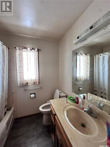 1265 Argyle Street, Regina, SK - Indoor Photo Showing Bathroom