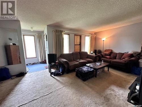 1265 Argyle Street, Regina, SK - Indoor Photo Showing Living Room