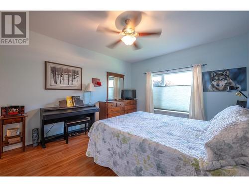 9800 Turner Street Unit# 55, Summerland, BC - Indoor Photo Showing Bedroom