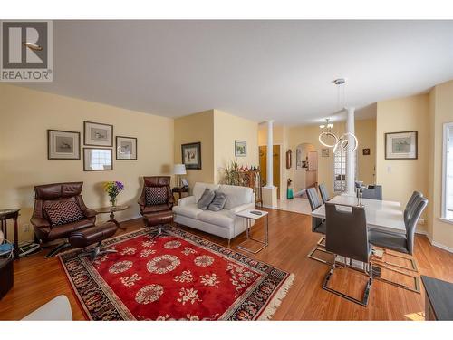 9800 Turner Street Unit# 55, Summerland, BC - Indoor Photo Showing Living Room