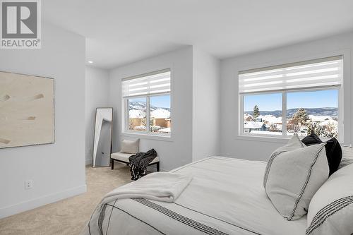 5300 Main Street Unit# 106, Kelowna, BC - Indoor Photo Showing Bedroom