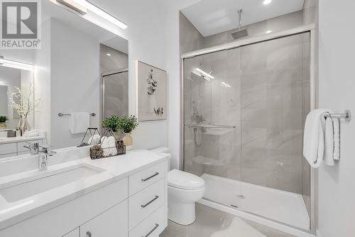 5300 Main Street Unit# 106, Kelowna, BC - Indoor Photo Showing Bathroom