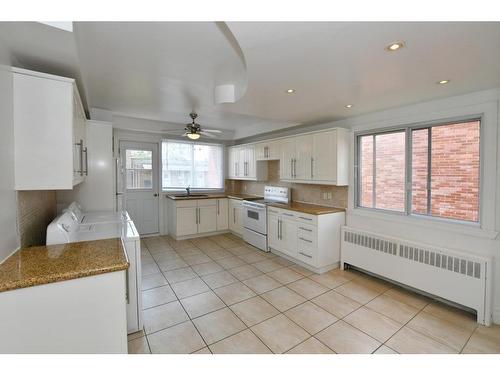 Kitchen - 668  - 672 Rue Du Caven Circle, Montréal (Saint-Laurent), QC - Indoor Photo Showing Kitchen