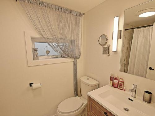 Salle de bains - 854  - 858 Rue St-Isidore, Saint-Lin/Laurentides, QC - Indoor Photo Showing Bathroom