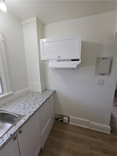 46 East Avenue|Unit #5, Brantford, ON - Indoor Photo Showing Other Room