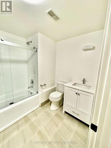 871 Grand Ridge Avenue, Oshawa, ON - Indoor Photo Showing Bathroom
