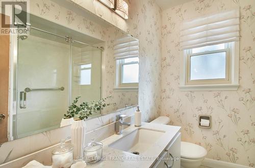 103 John Street W, Whitby, ON - Indoor Photo Showing Bathroom