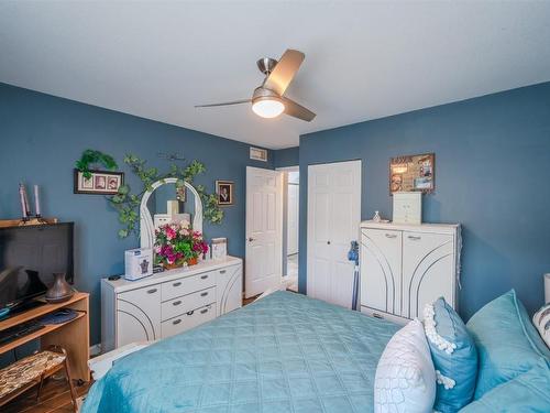 1-11222 Quinpool Road, Summerland, BC - Indoor Photo Showing Bedroom