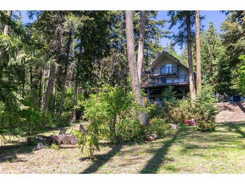 7730 Columbia Drive, Anglemont, BC - Outdoor With Balcony