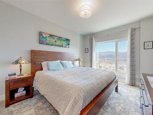 138 Ridge, Penticton, BC - Indoor Photo Showing Bedroom