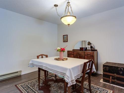 104-1580 Springfield Road, Kelowna, BC - Indoor Photo Showing Dining Room