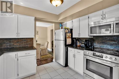5765 Cabot, Lasalle, ON - Indoor Photo Showing Kitchen