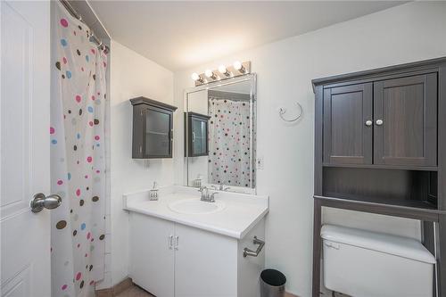 Bathroom - 400 York Boulevard|Unit #201, Hamilton, ON - Indoor Photo Showing Bathroom